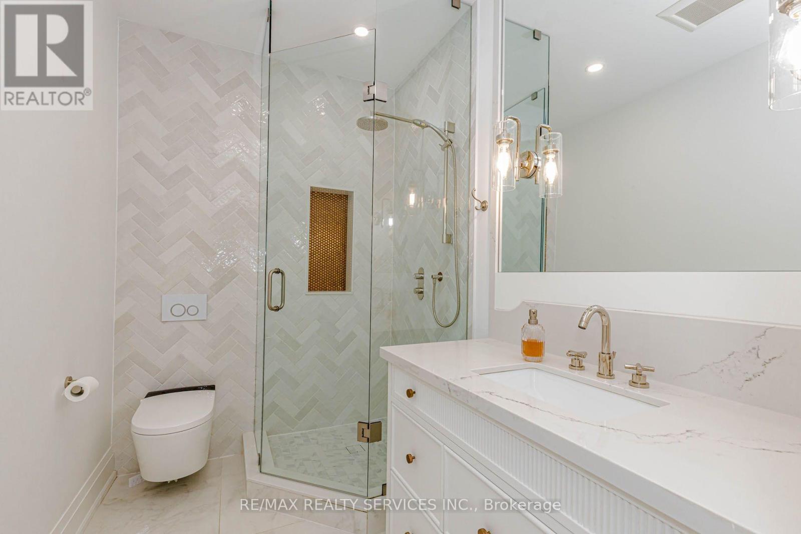 94 Vista Boulevard, Mississauga, ON