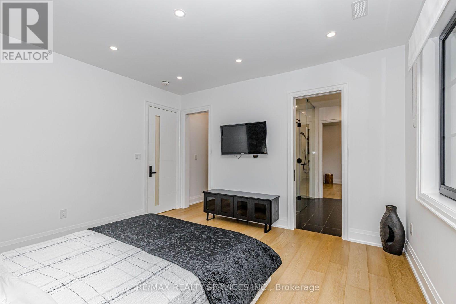94 Vista Boulevard, Mississauga, ON