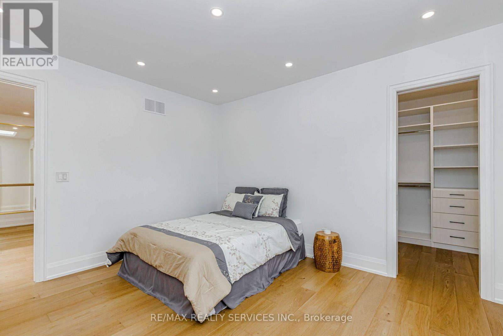 94 Vista Boulevard, Mississauga, ON