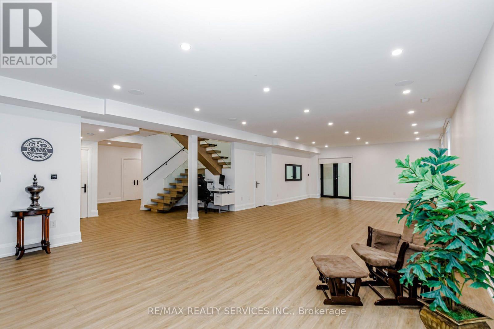 94 Vista Boulevard, Mississauga, ON