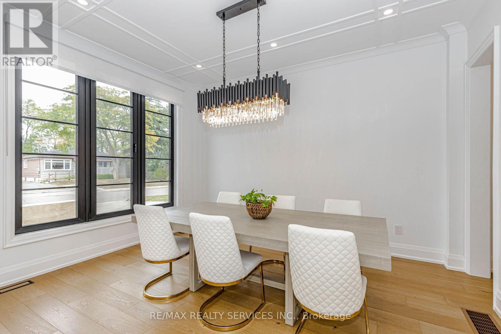 94 Vista Boulevard, Mississauga, ON