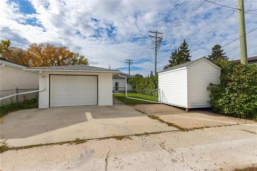 501 Chelsea Ave, Winnipeg, MB 