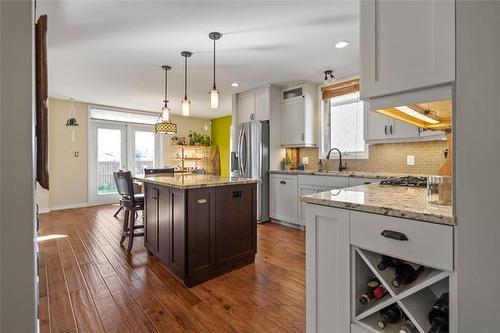 257 Glencairn Rd, Winnipeg, MB 