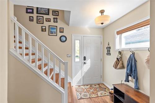 257 Glencairn Rd, Winnipeg, MB 