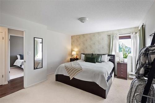 257 Glencairn Rd, Winnipeg, MB 