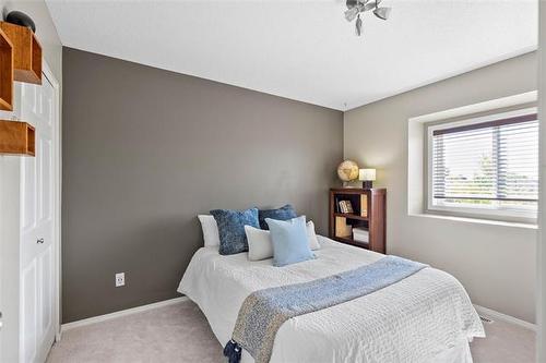 257 Glencairn Rd, Winnipeg, MB 