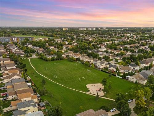 257 Glencairn Rd, Winnipeg, MB 