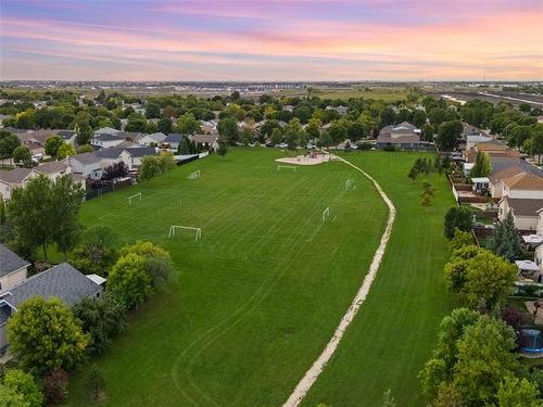 257 Glencairn Rd, Winnipeg, MB 