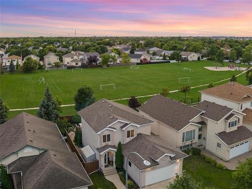 257 Glencairn Rd, Winnipeg, MB 