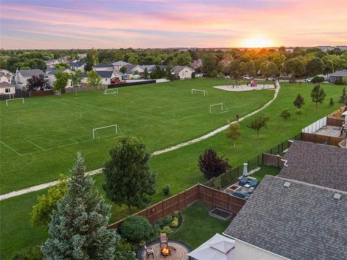 257 Glencairn Rd, Winnipeg, MB 