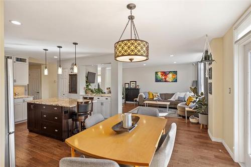 257 Glencairn Rd, Winnipeg, MB 