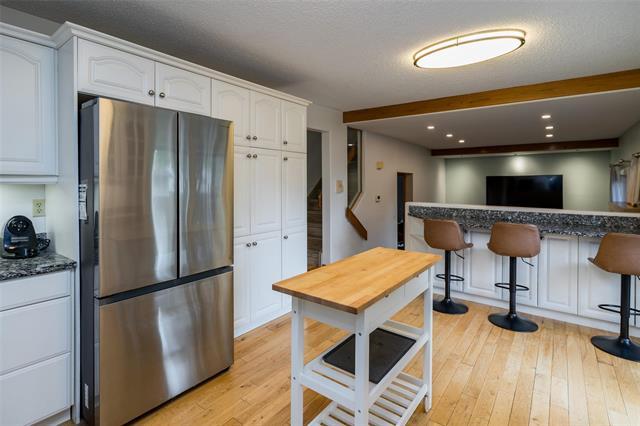 164 Hillmartin Dr, Winnipeg, MB