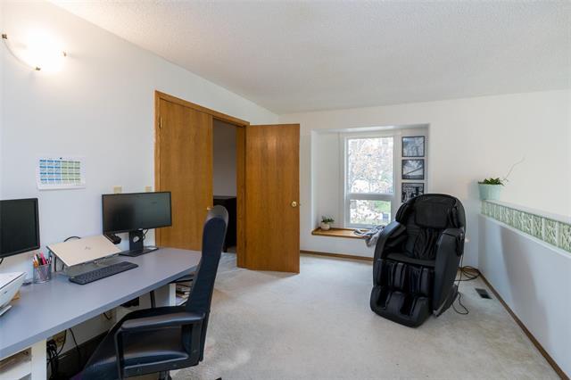 164 Hillmartin Dr, Winnipeg, MB