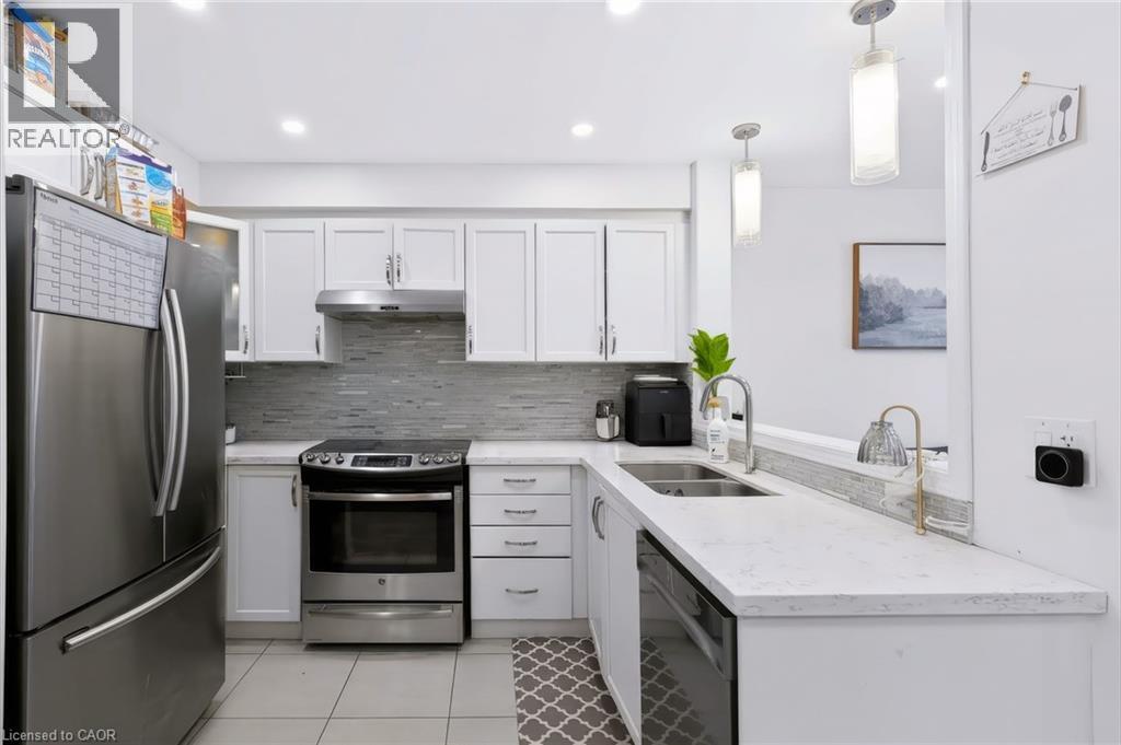 Kitchen - 5549 Katy Gate, Mississauga, ON