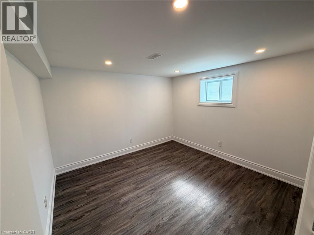 246 East 27Th Street, Hamilton, ON