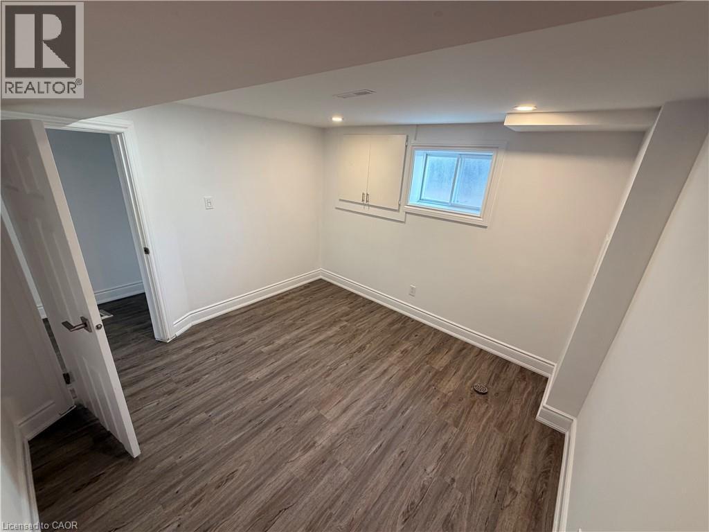 246 East 27Th Street, Hamilton, ON