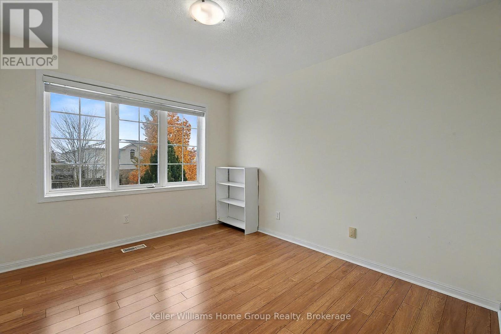 Upper - 24 Baintree Way, Cambridge, ON