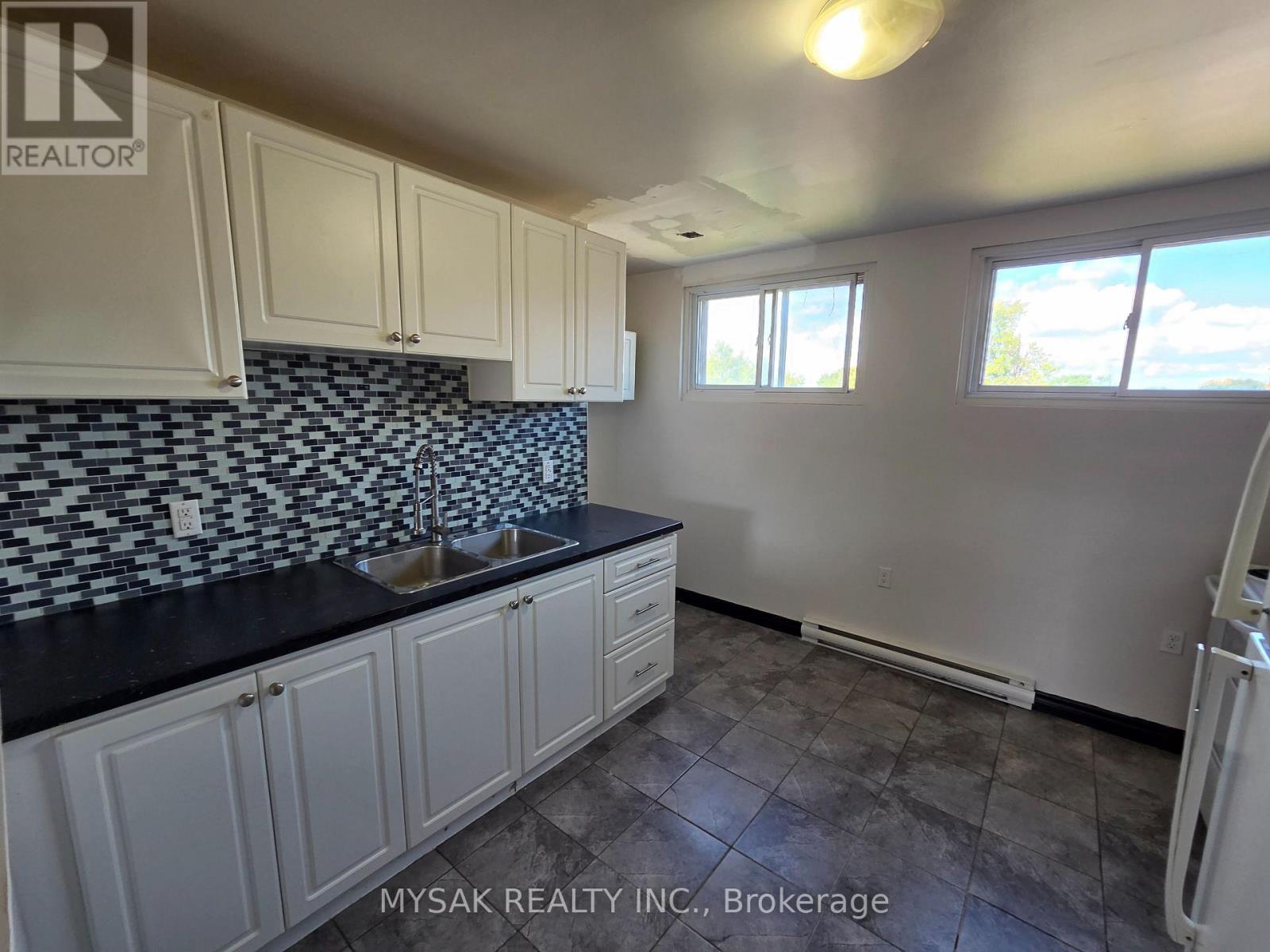 455 King William Street, Hamilton, ON