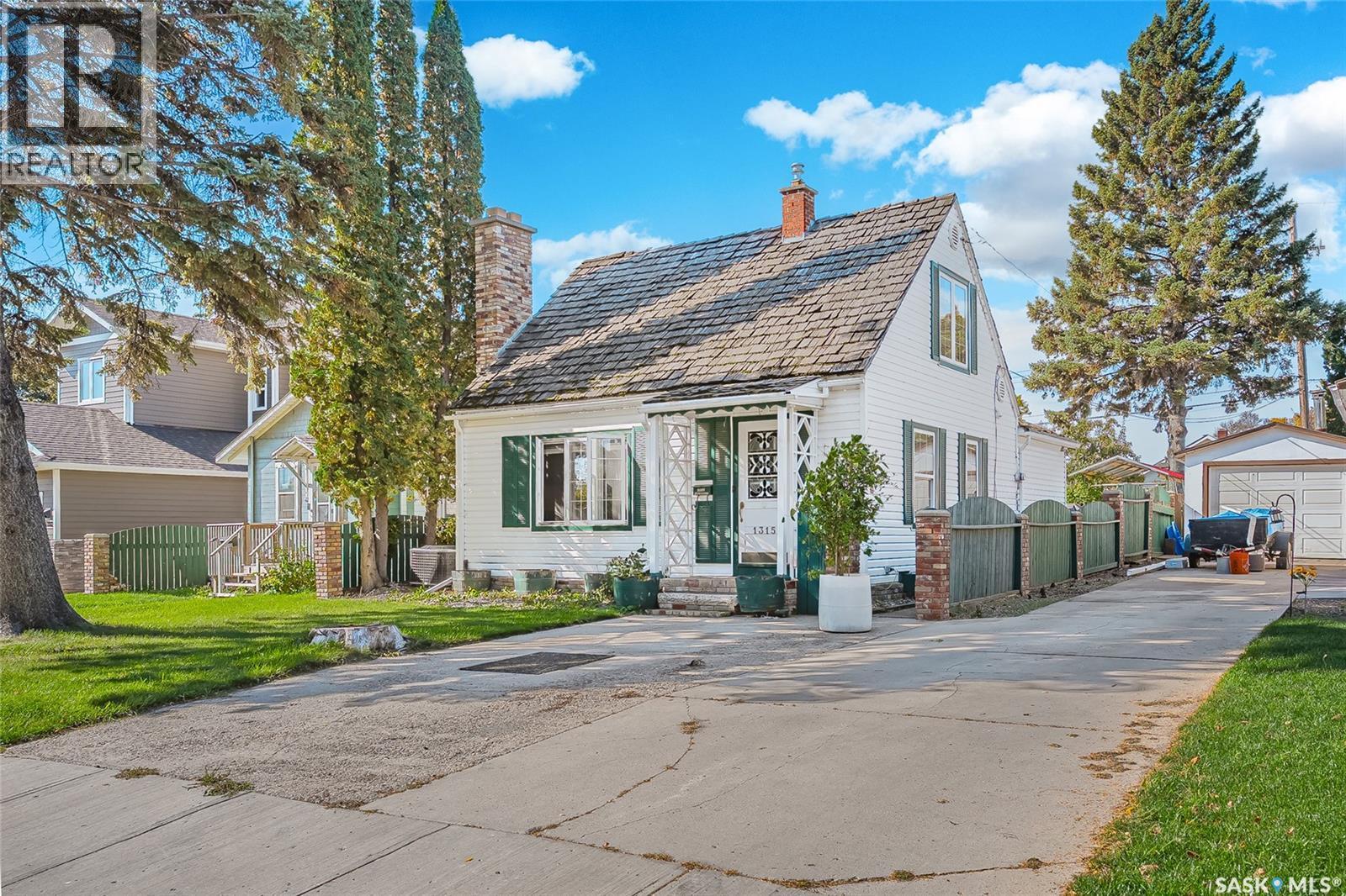 1315 2Nd Avenue N, Saskatoon, SK