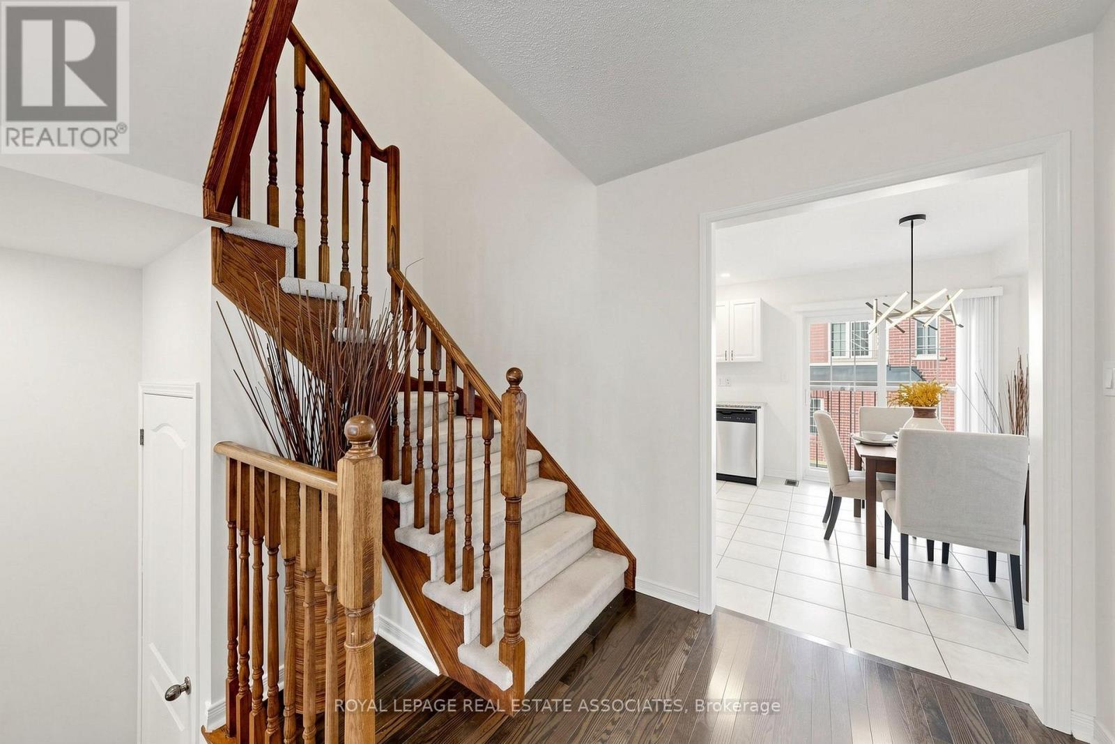 22 Benjamin Way, Whitby, ON