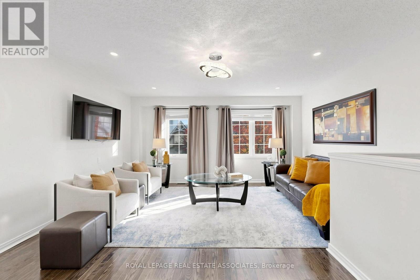 22 Benjamin Way, Whitby, ON
