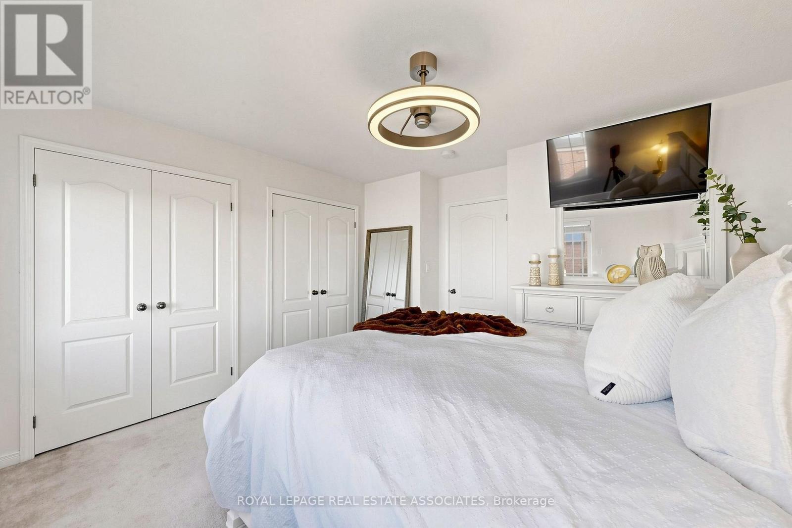 22 Benjamin Way, Whitby, ON