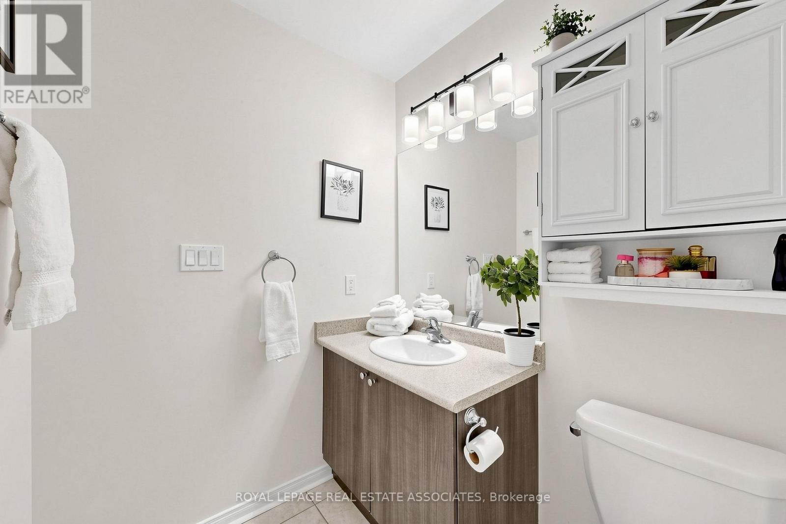 22 Benjamin Way, Whitby, ON