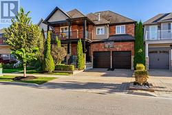 353 SHIPWAY AVENUE Clarington, ON L1B 0C1