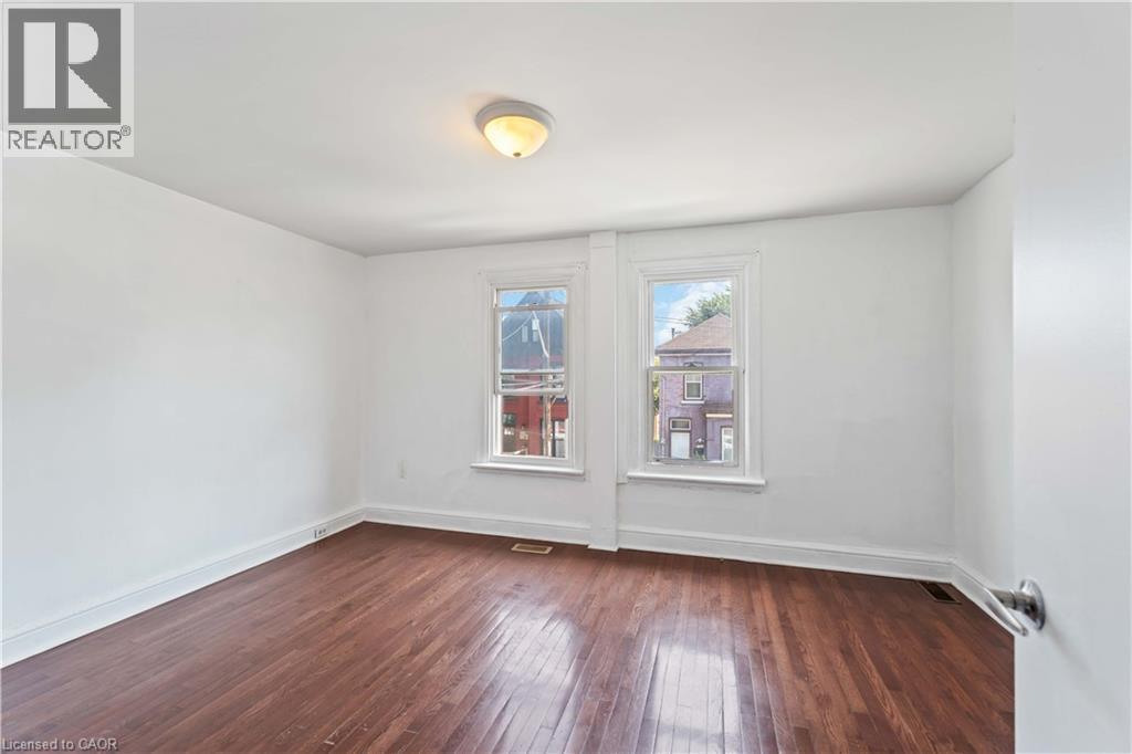 33 Madison Avenue, Hamilton, ON
