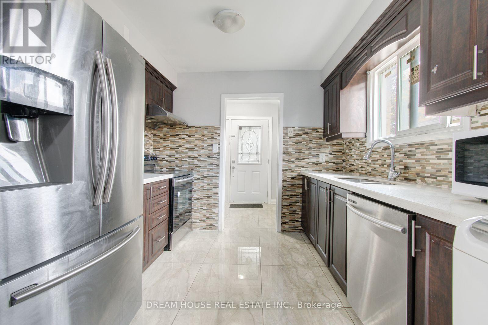 3764 Wyewood Road, Mississauga, ON