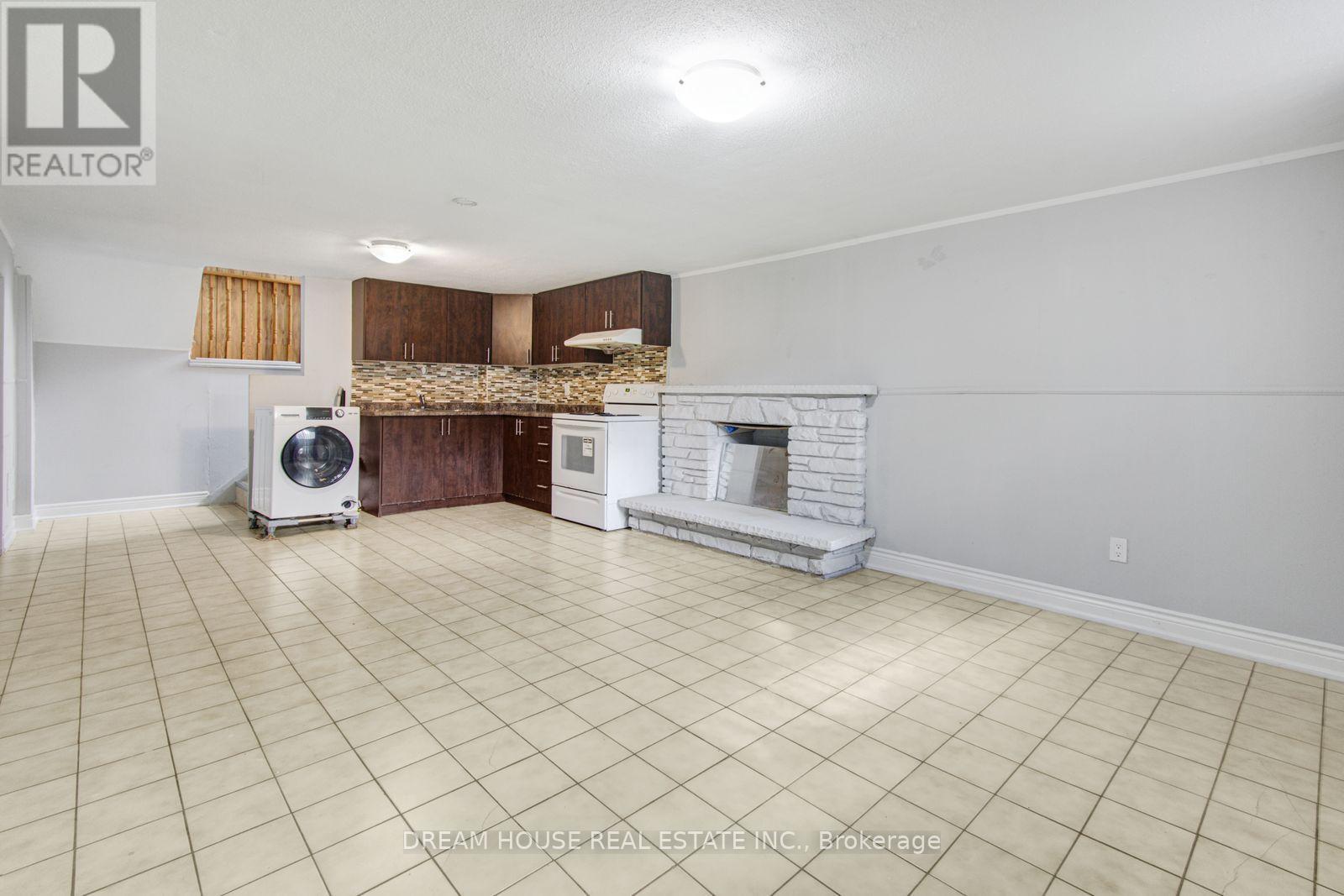 3764 Wyewood Road, Mississauga, ON