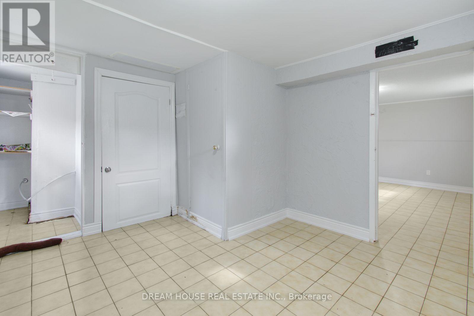 3764 Wyewood Road, Mississauga, ON