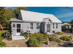3 Pleasant ST Saint Stephen, NB E3L 1A1