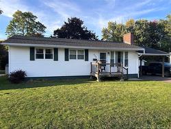 430 Gardiner ST Oromocto, NB E2V 1G3