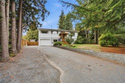 1951 Szasz Dr Nanaimo, BC V9X 1B9