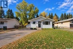 131 McIntosh DRIVE Prince Albert, SK S6V 6H2