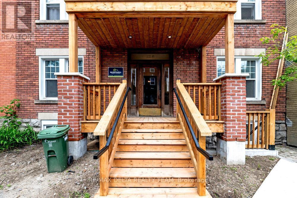 225 St. Patrick Street, Ottawa, ON