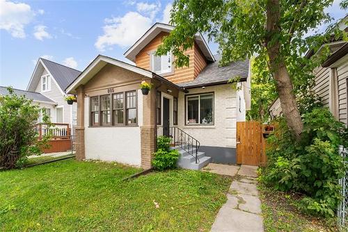 805 Pritchard AVE  Winnipeg, MB R2X 0E8