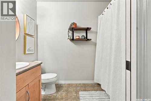 130 Kutz Crescent, Saskatoon, SK 