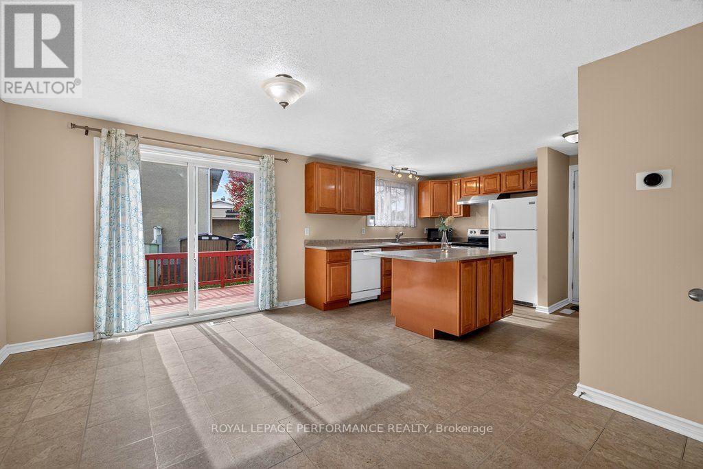 2258 Russell Road, Ottawa, ON
