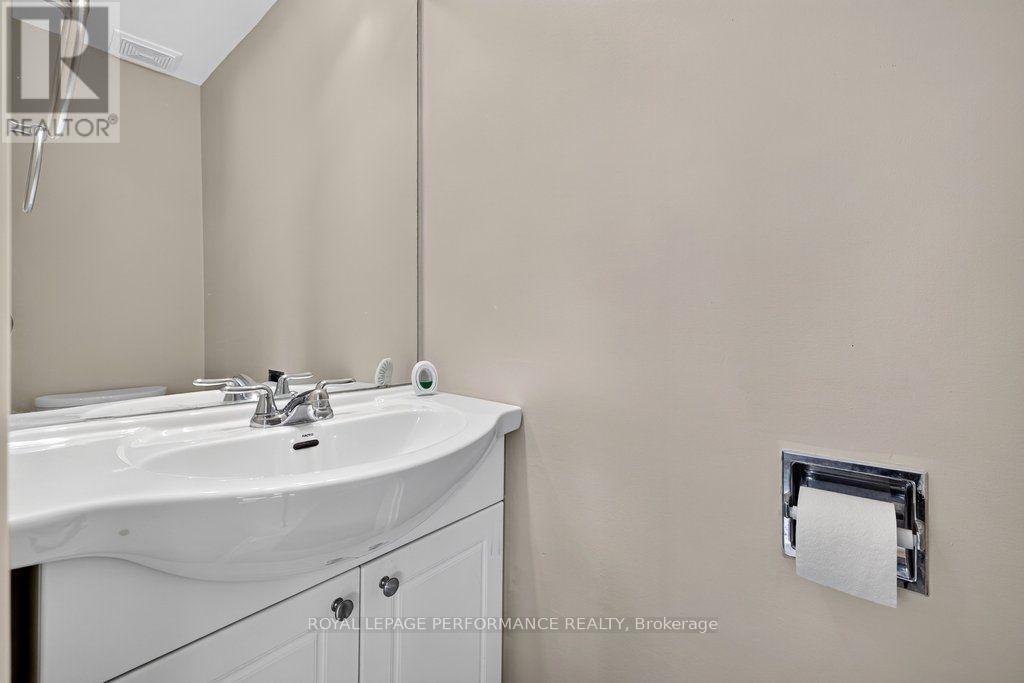 2258 Russell Road, Ottawa, ON
