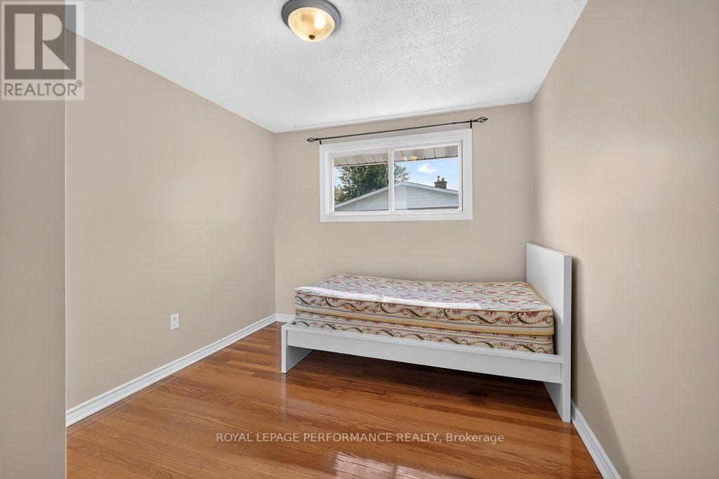 2258 Russell Road, Ottawa, ON