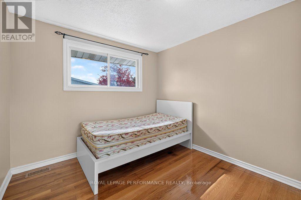 2258 Russell Road, Ottawa, ON