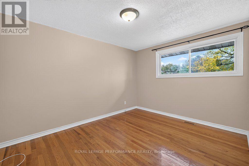 2258 Russell Road, Ottawa, ON