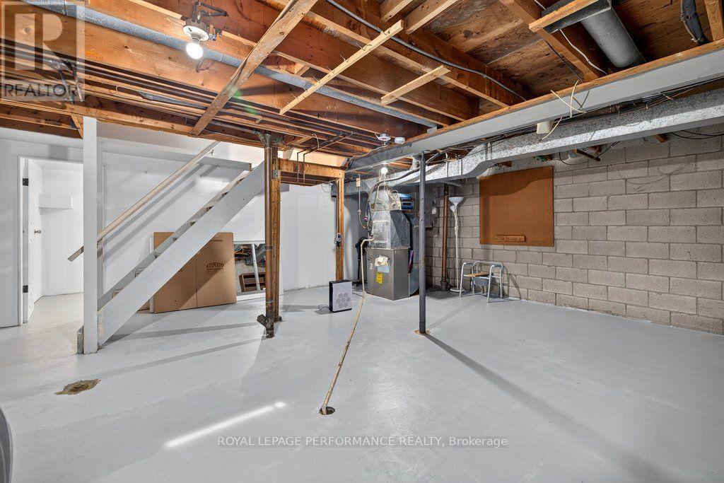 2258 Russell Road, Ottawa, ON