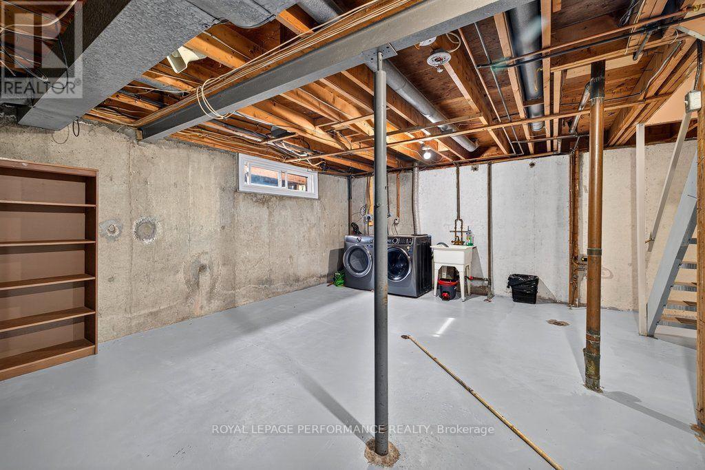 2258 Russell Road, Ottawa, ON