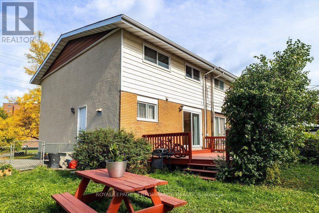 2258 Russell Road, Ottawa, ON