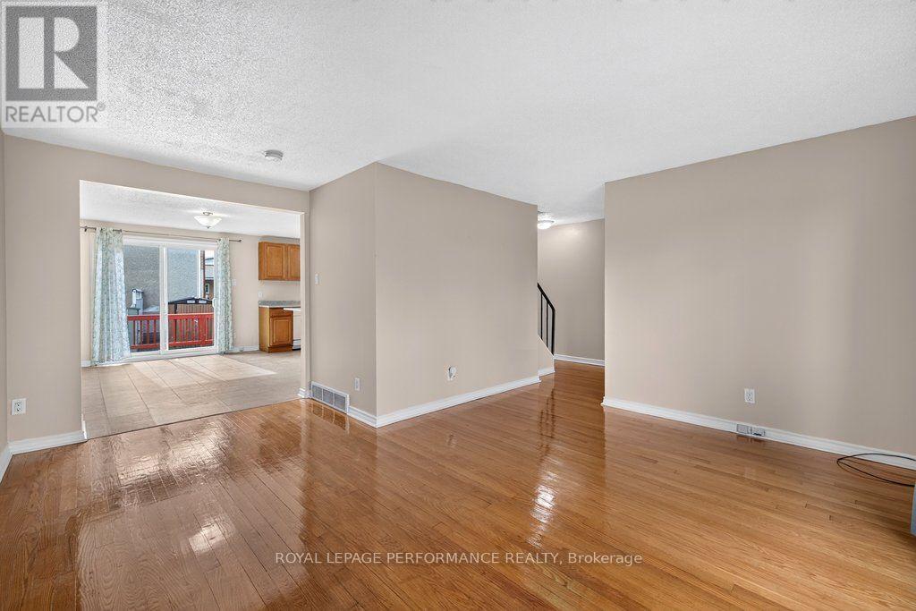 2258 Russell Road, Ottawa, ON