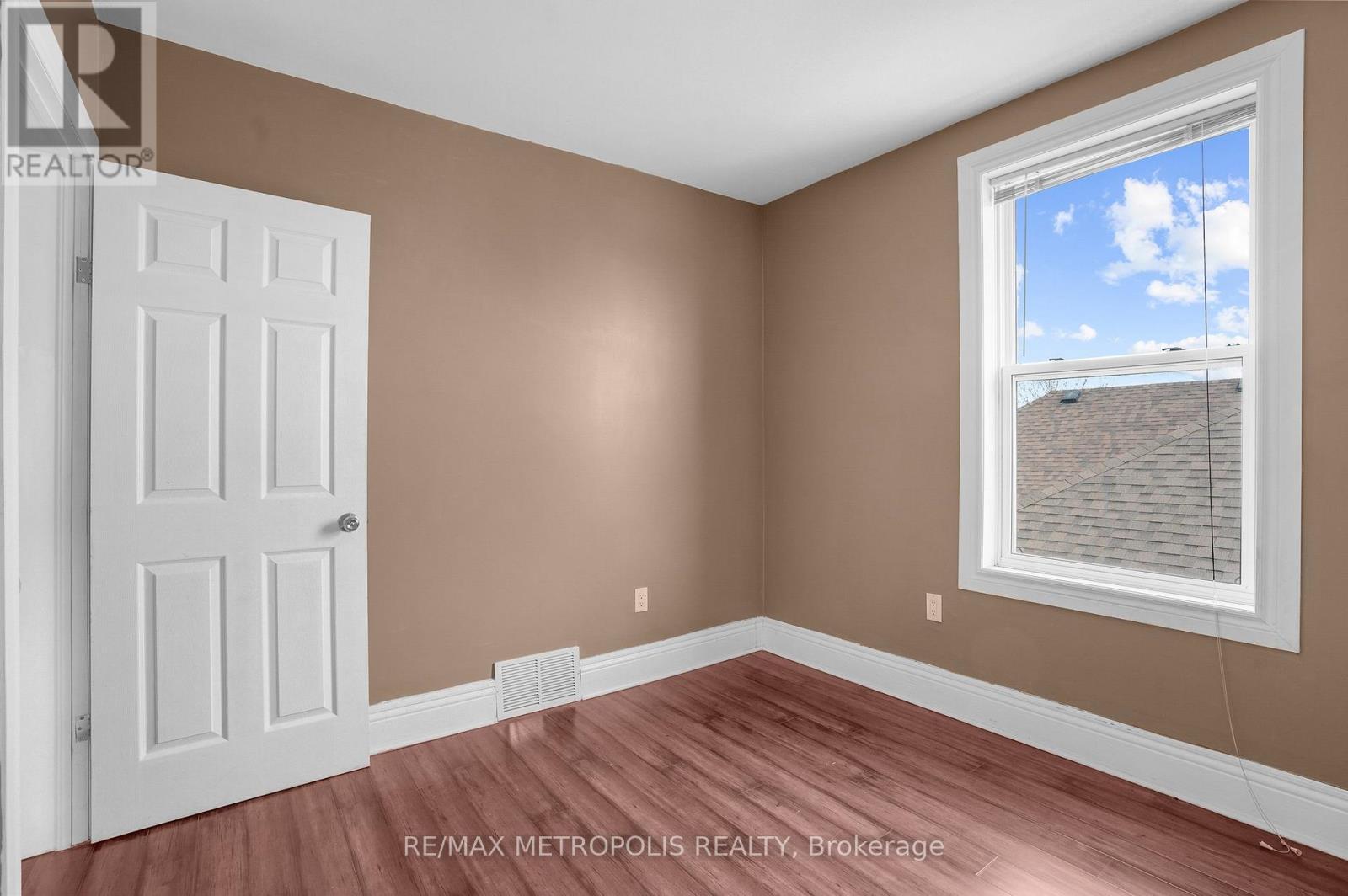 201 Bay Street N, Hamilton, ON