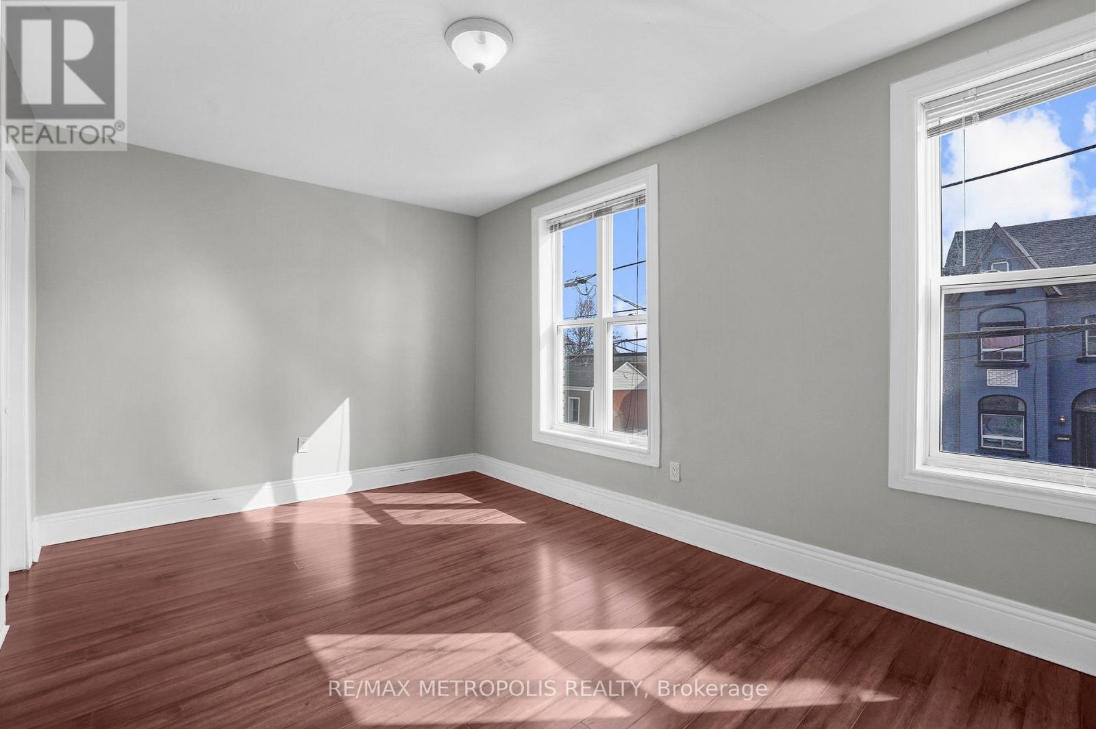 201 Bay Street N, Hamilton, ON